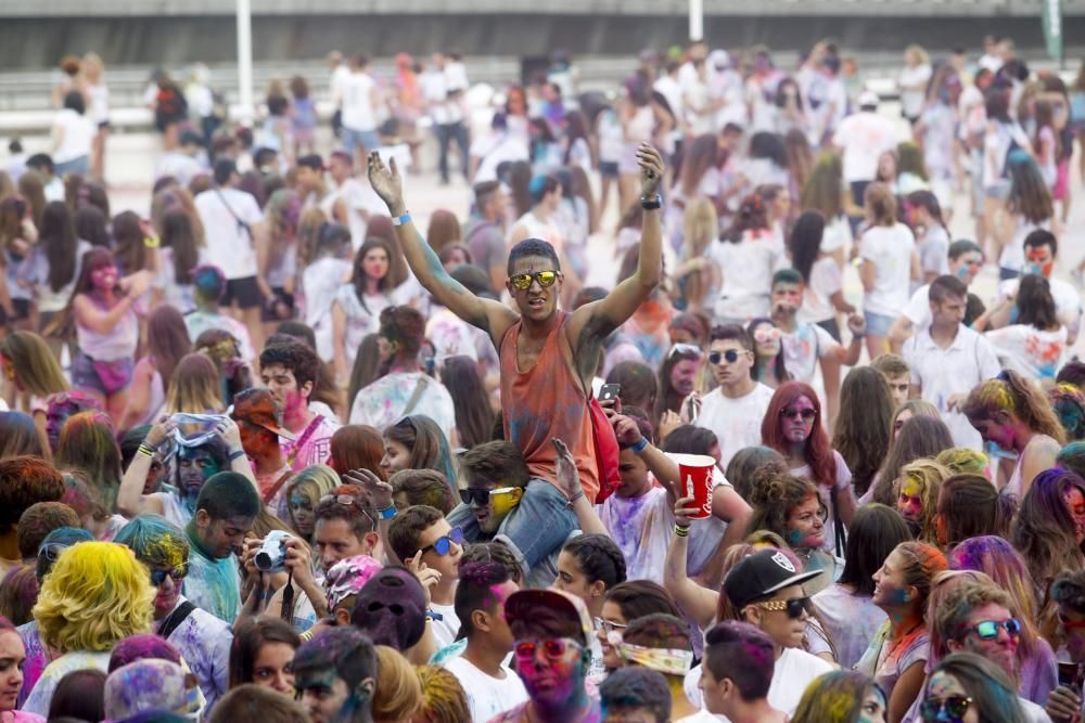 Holi Party en el Niemeyer