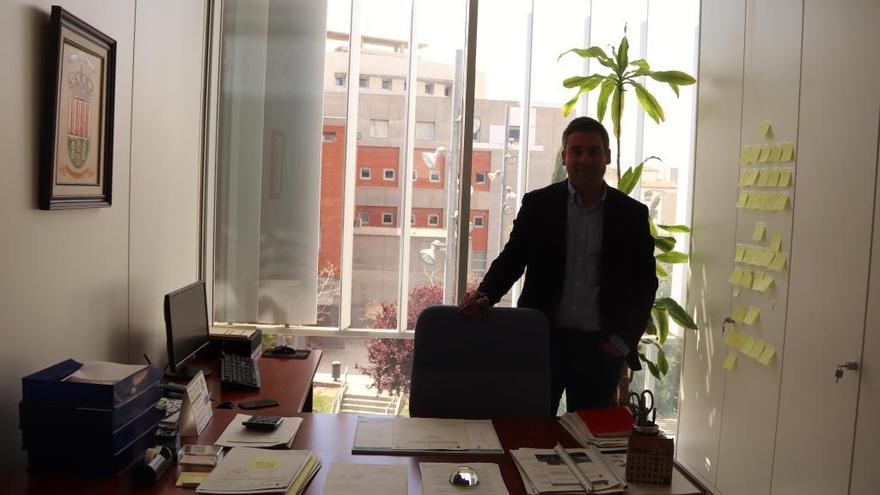 El concejal de Recursos Humanos, José Luis Lorenzo, en su despacho.