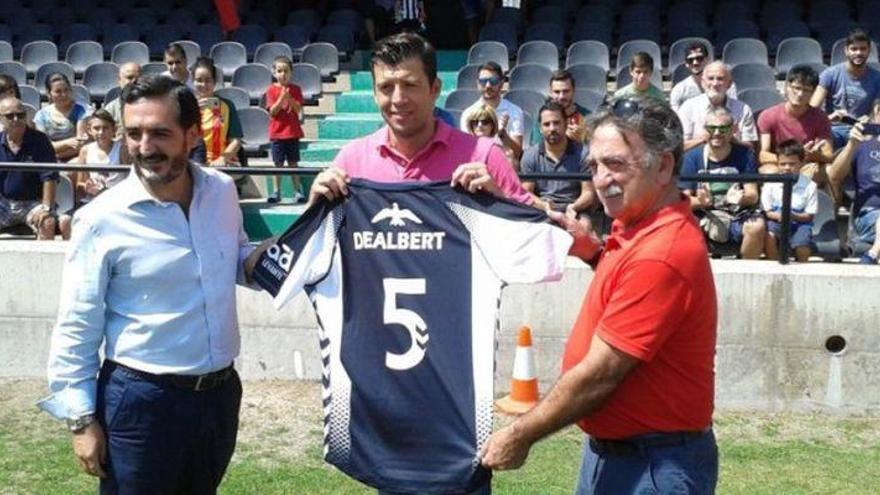 El Castellón entregará a Dealbert el histórico abono número 13.000