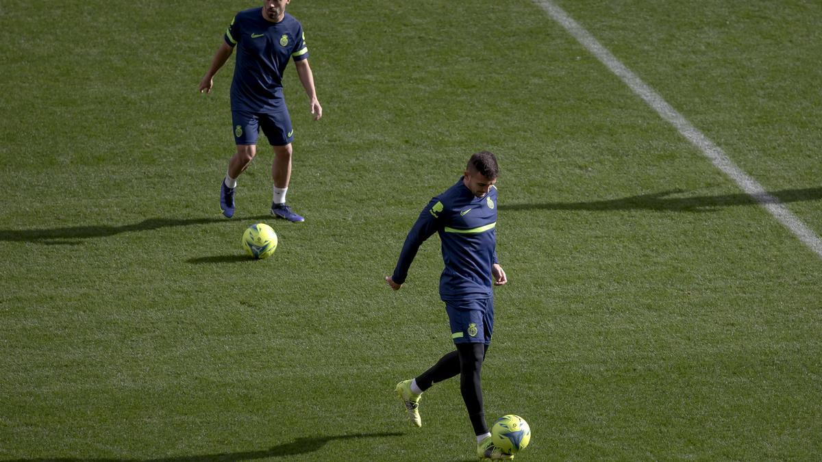 Sedlar y Jaume Costa, durante el entrenamiento del miércoles en Son Moix.