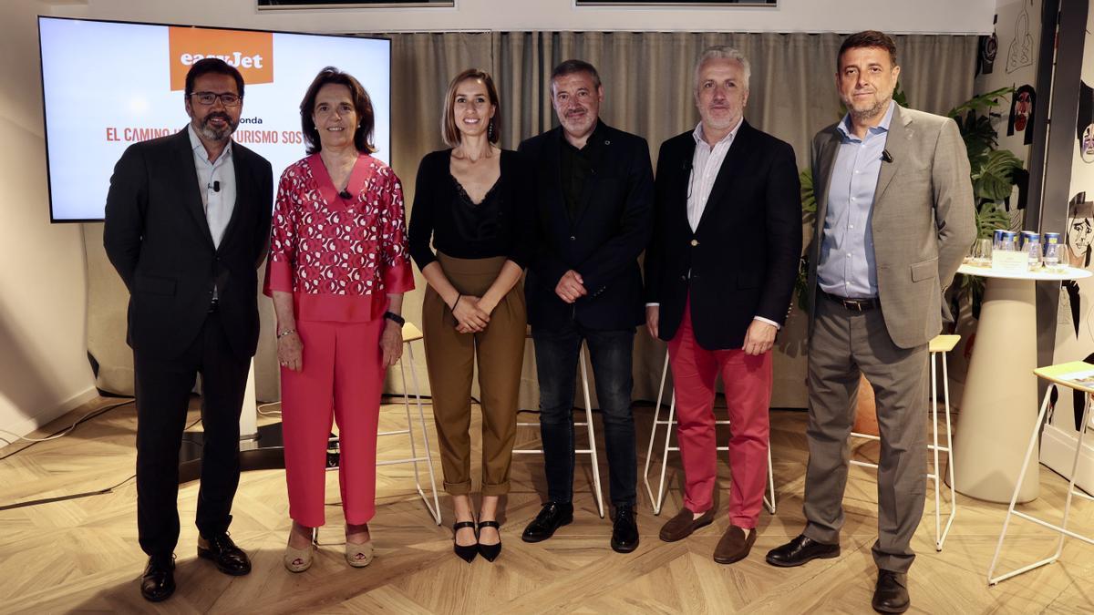 Javier Gándara, Lourdes Ripoll, Isabel Vidal, Jaume Monserrat, Pedro Homar y Tolo Deyà, en la mesa redonda de sostenibilidad organizada por easyJet en Palma.