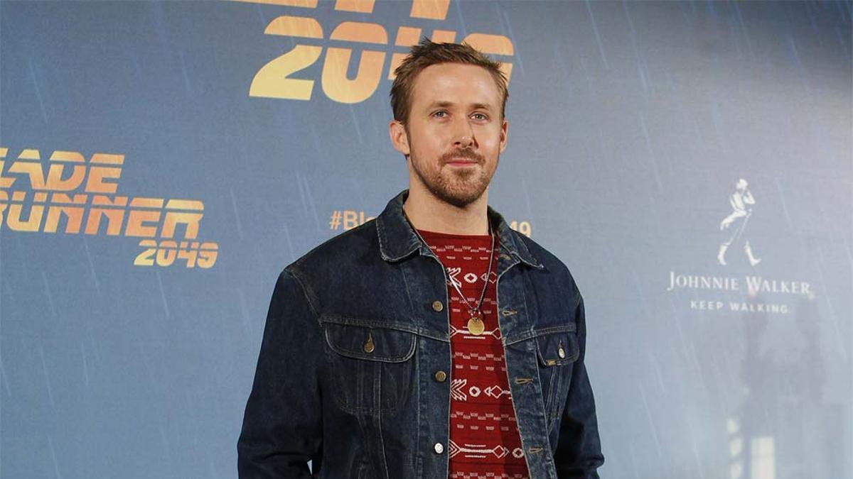 Ryan Gosling, en Madrid con jersey feo