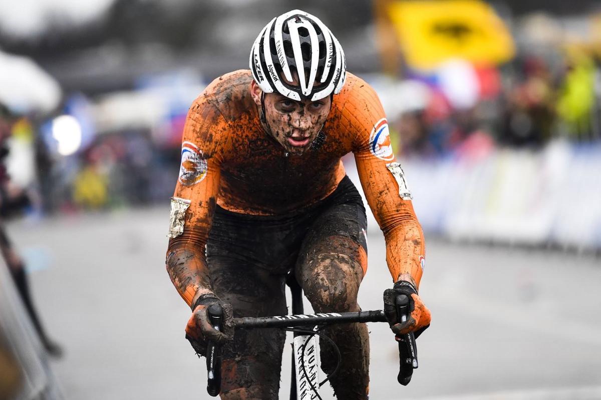 Duebendorf (Switzerland)  02 02 2020 - Mathieu van der Poel of the Netherlands in action during the men s elite Cyclocross World-Championships in Duebendorf  Switzerland  02 February 2020  (Paises Bajos  Holanda  Suiza) EFE EPA GIAN EHRENZELLER