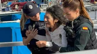 Margarita, la mujer desahuciada de su barco, continúa en busca de un lugar para vivir: "Se seguirá ayudándola mientras lo necesite"
