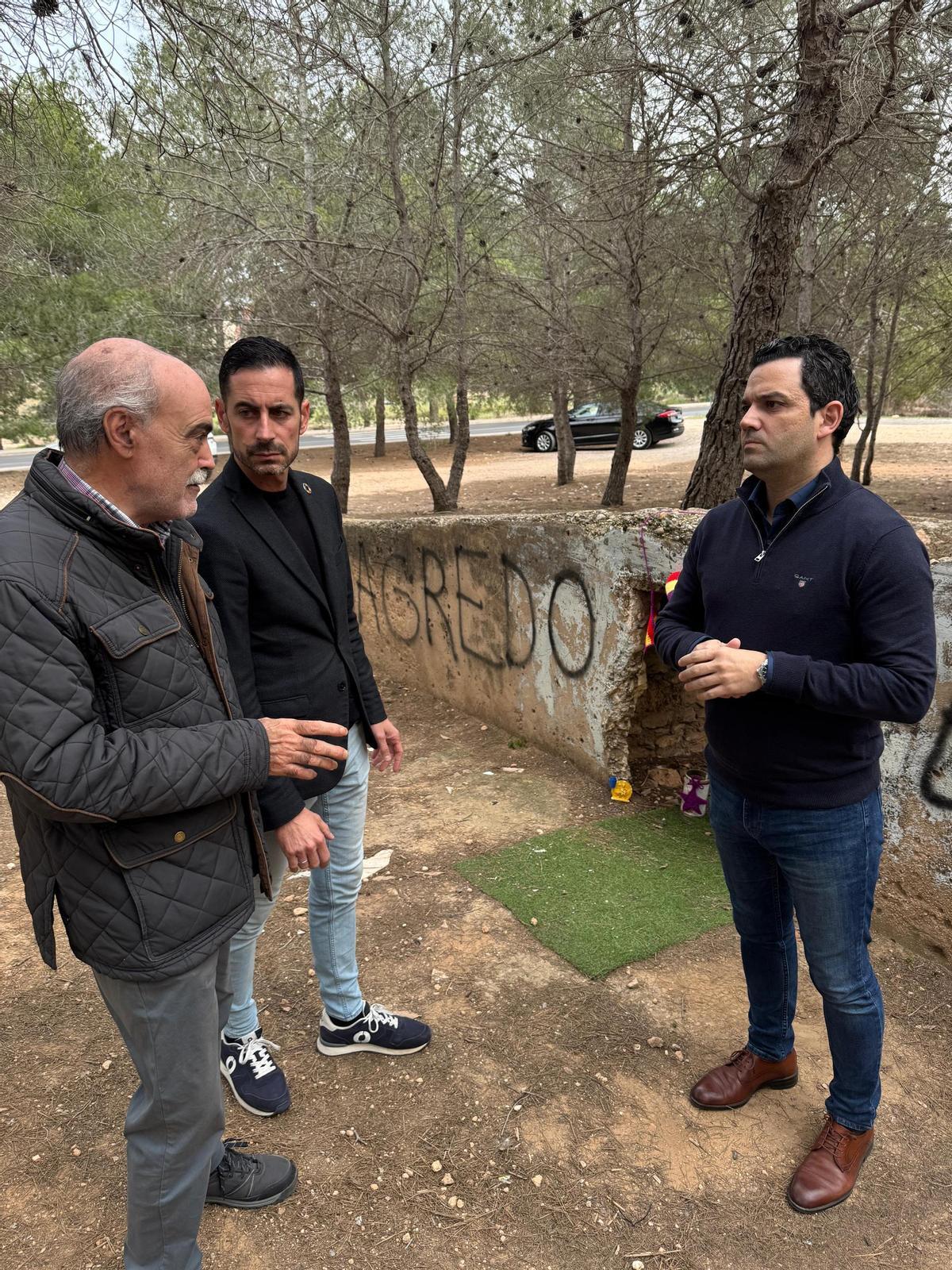 Bielsa, Sagredo y Matías Alonso junto al Paredón, esta tarde