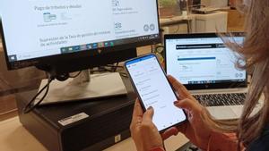 Hisenda aprova que les entitats l’informin cada mes de cobraments amb targeta