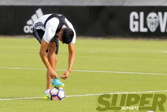 Caras largas tras perder ante el Betis