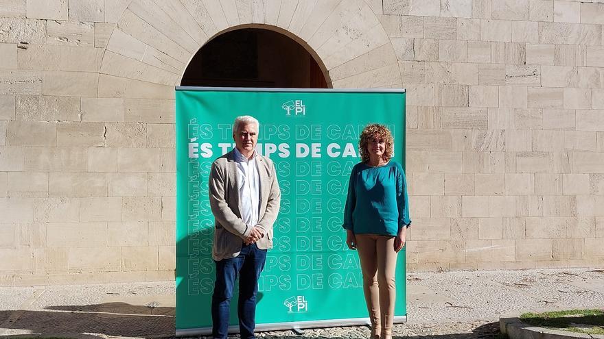 Josep Melià y Xisca Mora presentan su candidatura a las primarias de El Pi para encabezar la lista al Parlament