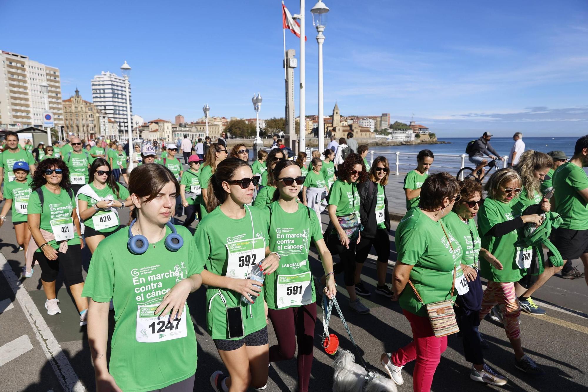 Así fue la carrera contra el cáncer en Gijón (en imágenes)