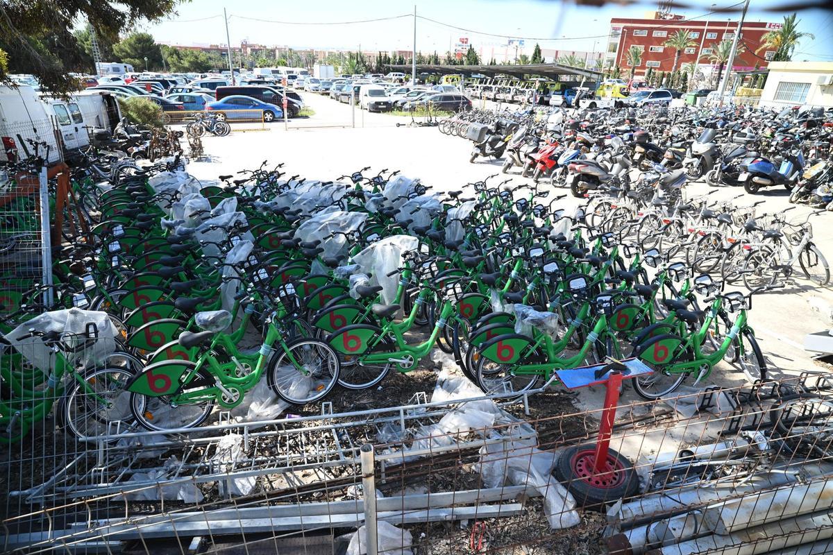 Bicicletas de Bicielx en el depósito municipal de Elche