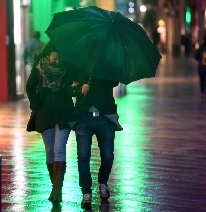 Por fin llega la ansiada lluvia. Meteogalicia vaticina que en tres días se recgerán más de 50 litros en A Coruña.