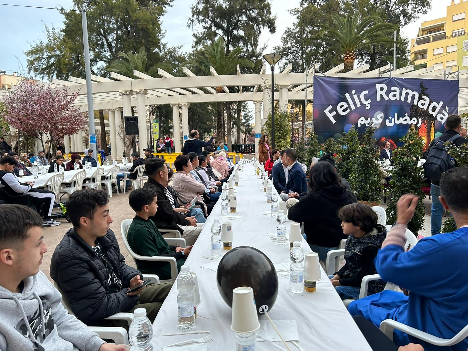 Los musulmanes de Mallorca celebran una cena multitudinaria en Palma