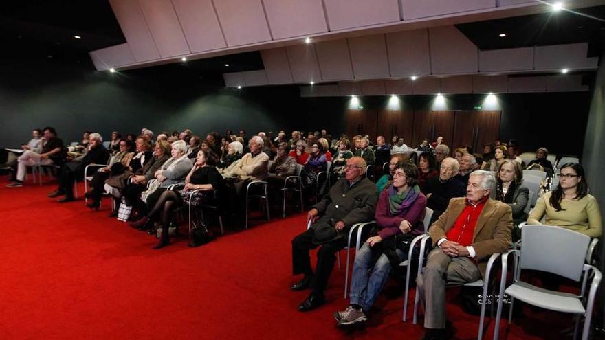 Público, ayer, en el Club Prensa Asturiana de LA NUEVA ESPAÑA.