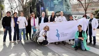 Ocho autobuses de médicos valencianos se suman a la protesta contra el Estatuto Marco en Madrid