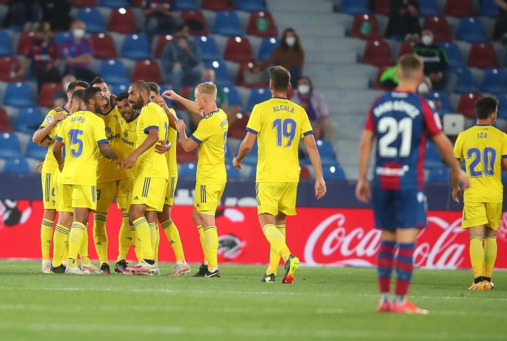 Levante UD - Cádiz, en imágenes