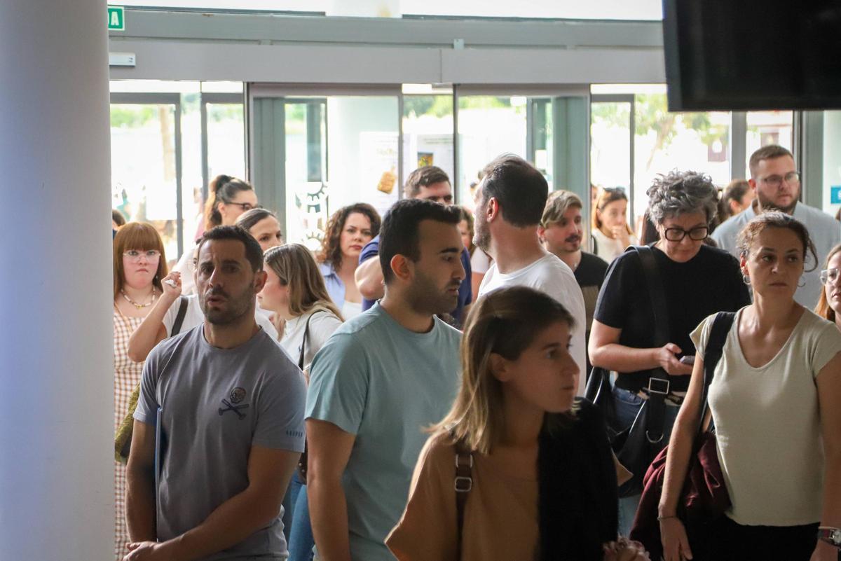 Fotogalería | Las oposiciones a la Administración del Estado en Badajoz, en imágenes