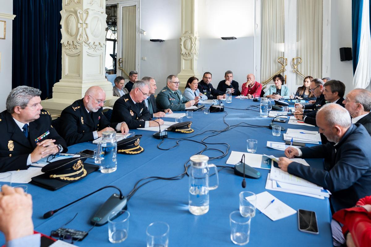 Junta Local de Seguridad para establecer el dispositivo especial de la Semana Santa de Málaga 2026.
