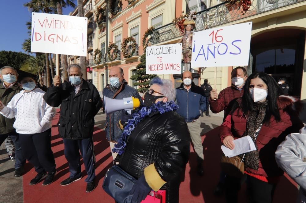 Vecinos de La Paz lanzan un SOS a Ballesta para que agilice el plan de Rejas