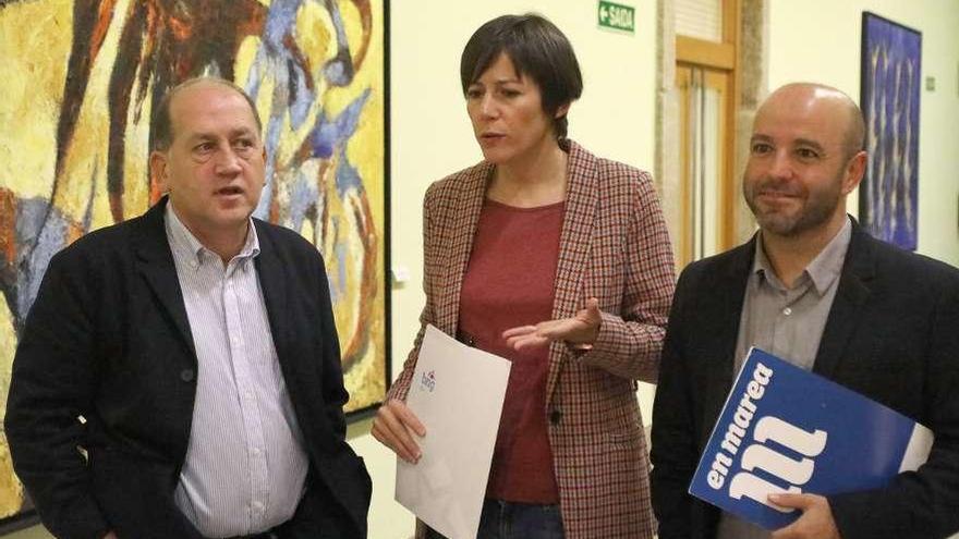 Leiceaga, por la izquierda, Pontón y Villares en el Parlamento gallego.