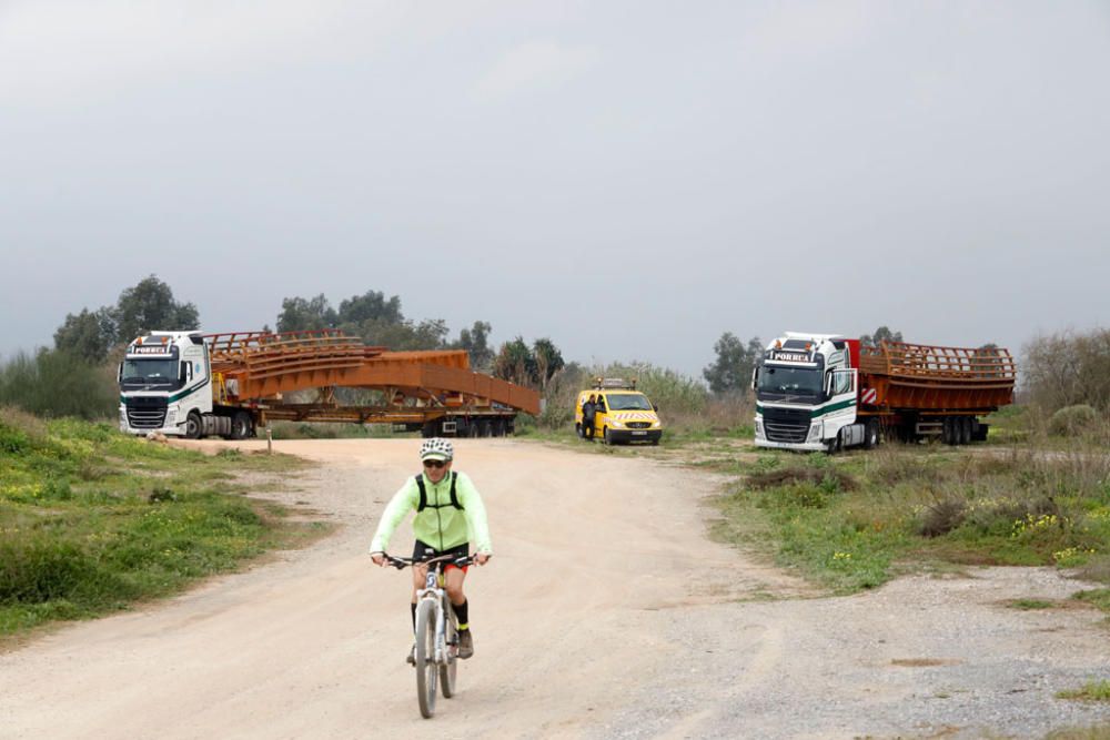 Última fase de la pasarela sobre el Guadalhorce