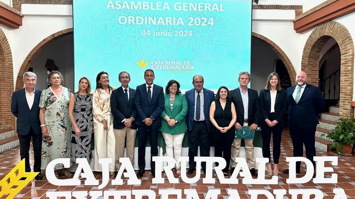Nuevo consejo rector de Caja Rural de Extremadura.