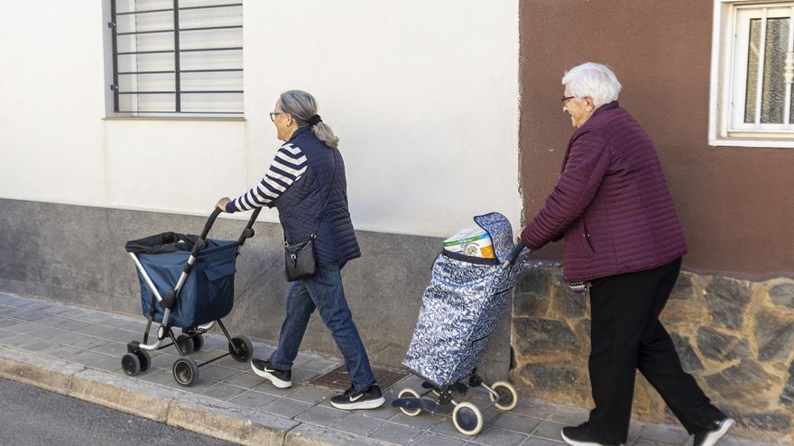 Divina Pastora: un barrio con dos caras en Alicante