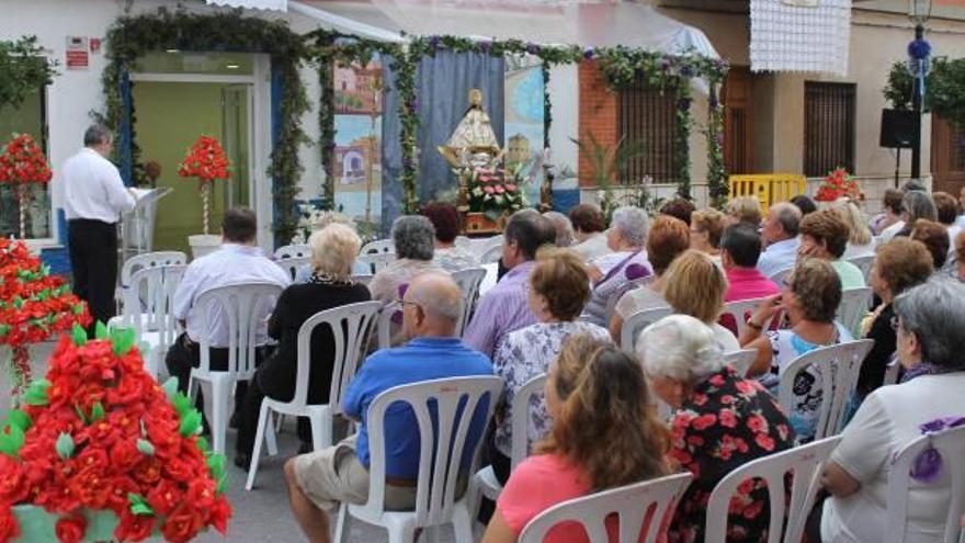 Los puntos más emblemáticos de Orpesa adornan el altar del sector 3