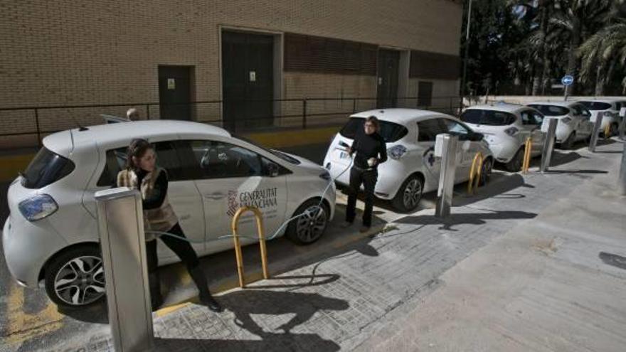 El Hospital General se apunta a la moda de los coches eléctricos