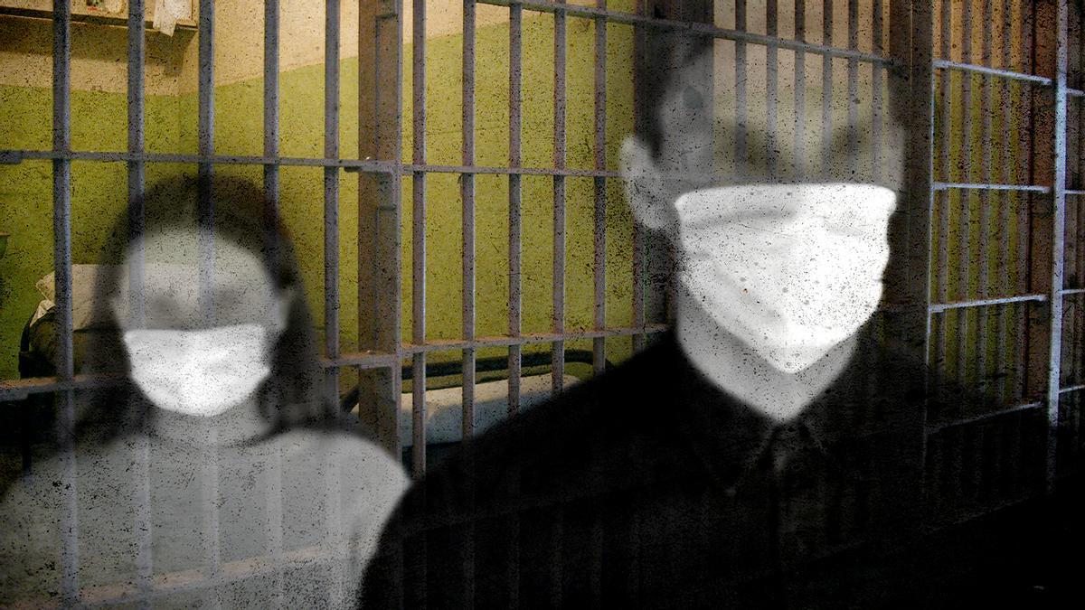 "Pasan el día juntos y no se arriman a nadie": la vida en prisión de los padres de la "casa de los horrores" de Oviedo