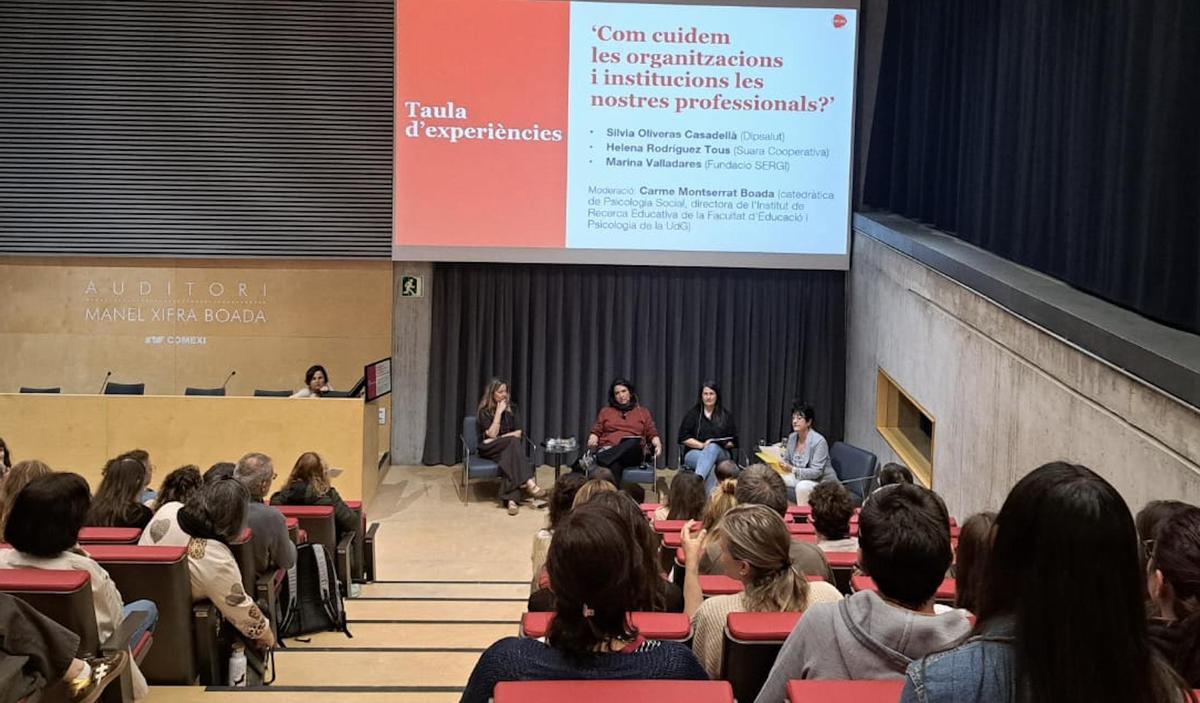 Imagen de las jornadas de ECAS Qui cuida qui acompanya professionalment la vulnerabilitat? en Girona.
