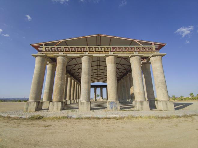 El Partenón de Don Benito, que nada tiene que ver con la Antigua Grecia.