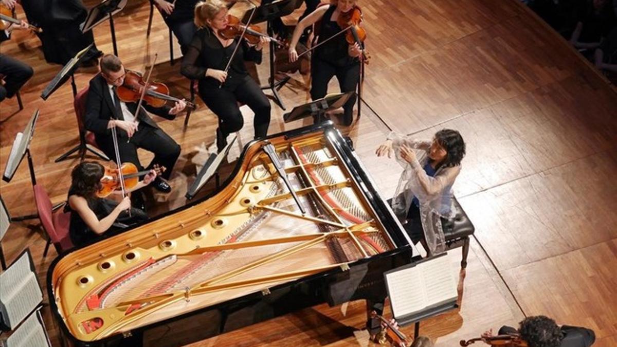 Concierto de Mitsuko Uchida y la Mahler Chamber Orchestra en el  Palau de la Musica Catalana