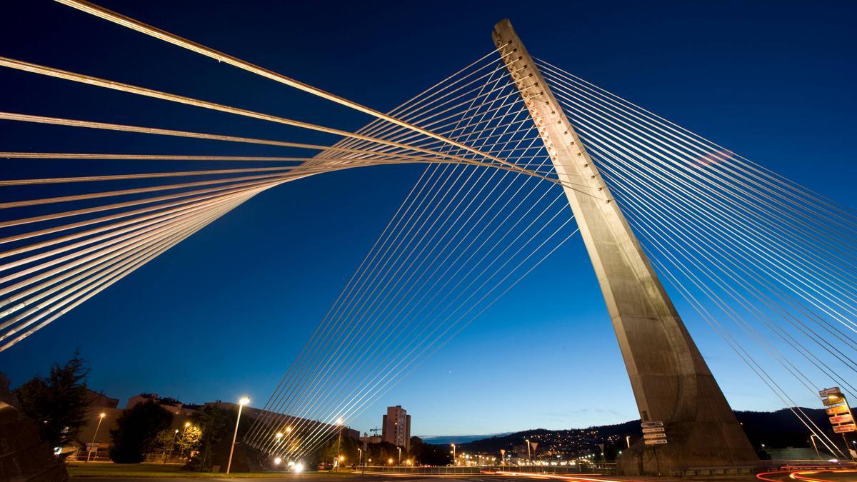 Puente sobre el río Lérez.