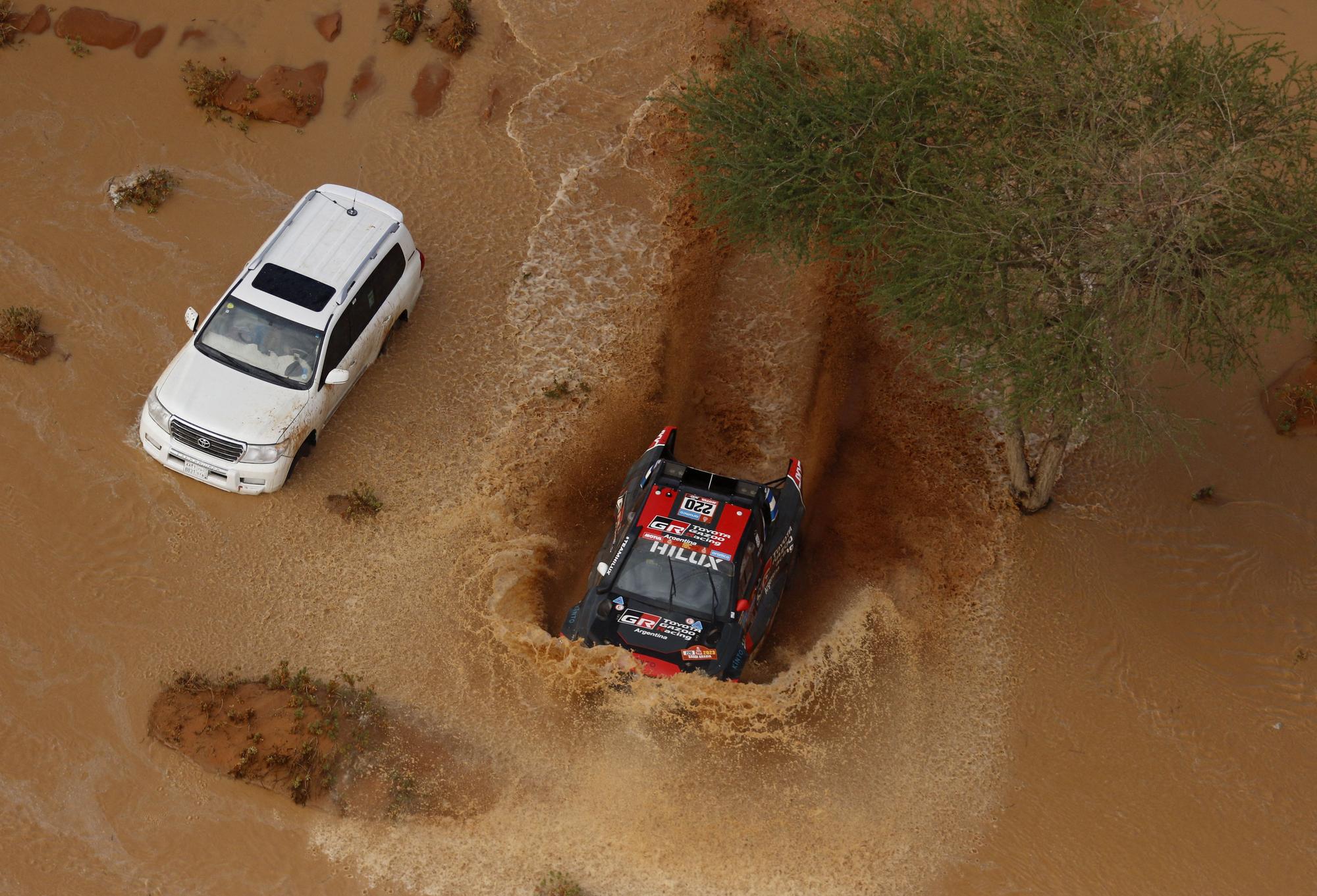 Dakar Rally (163386659).jpg