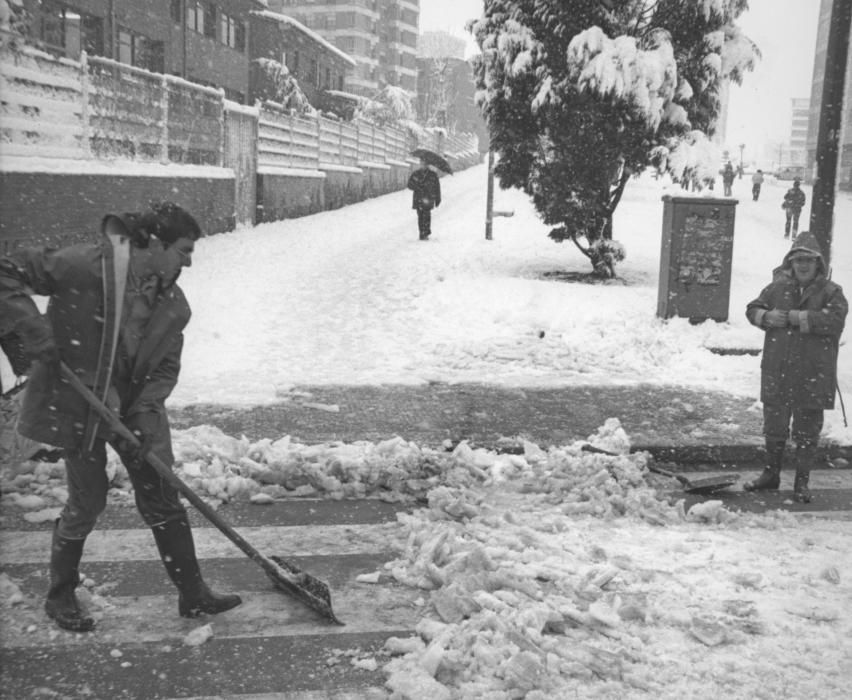 La nevada de 1993 que causó estragos en Asturias y cubrió Oviedo