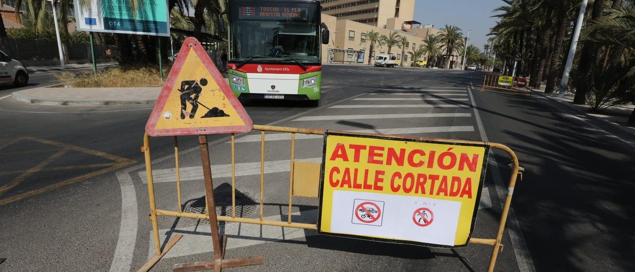 Aviso de corte de la calle Avet