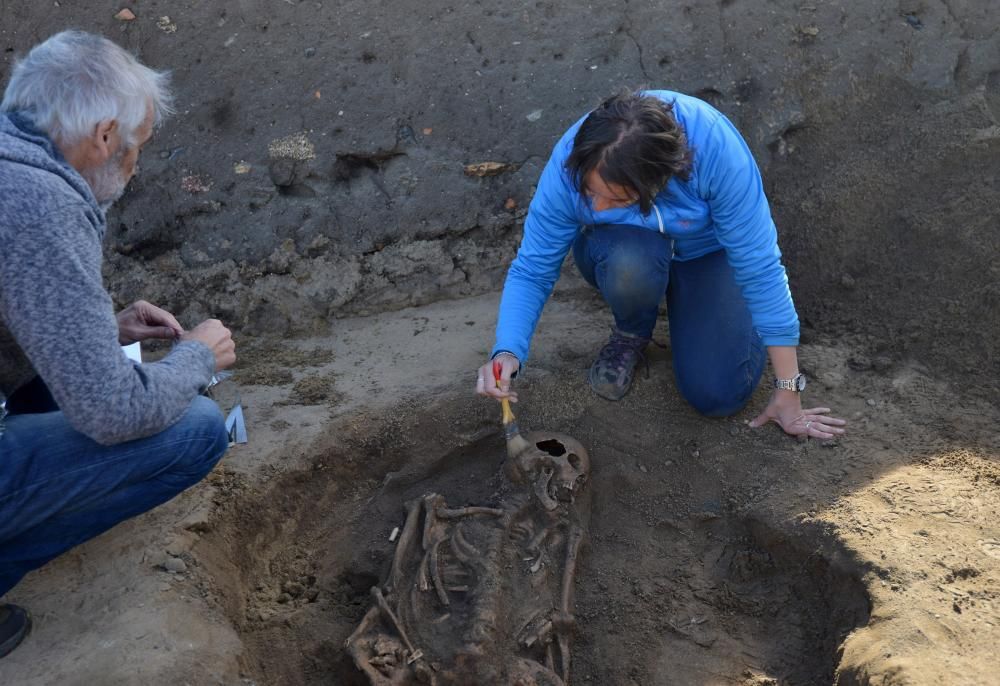 Cornelia, un esqueleto de 2.000 años en A Lanzada