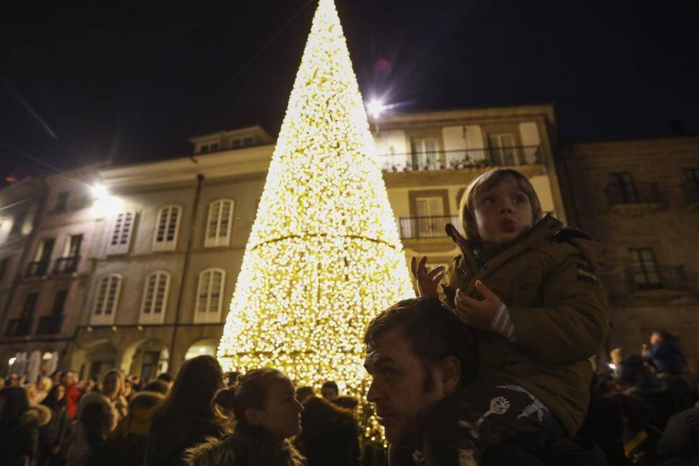 Avilés enciende sus luces de Navidad.