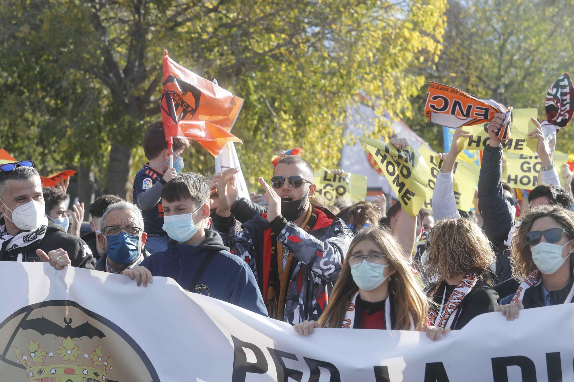 La manifestación valencianista contra Peter Lim (primera parte)