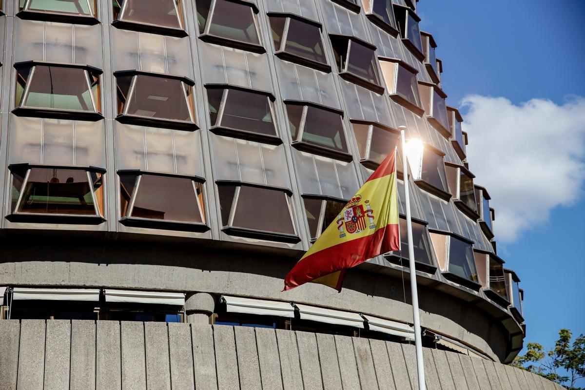 Fachada de Tribunal Constitucional.