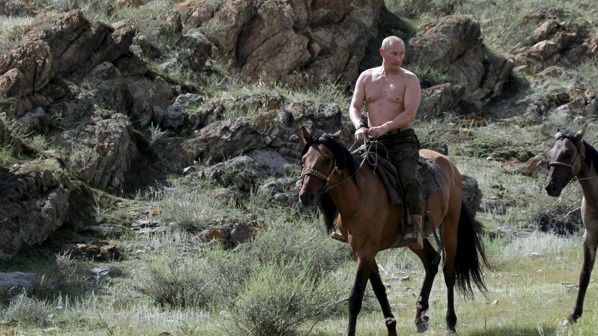 EL PRIMER MINISTRO RUSO VLADIMIR PUTIN DISFRUTANDO DE SUS VACACIONES.