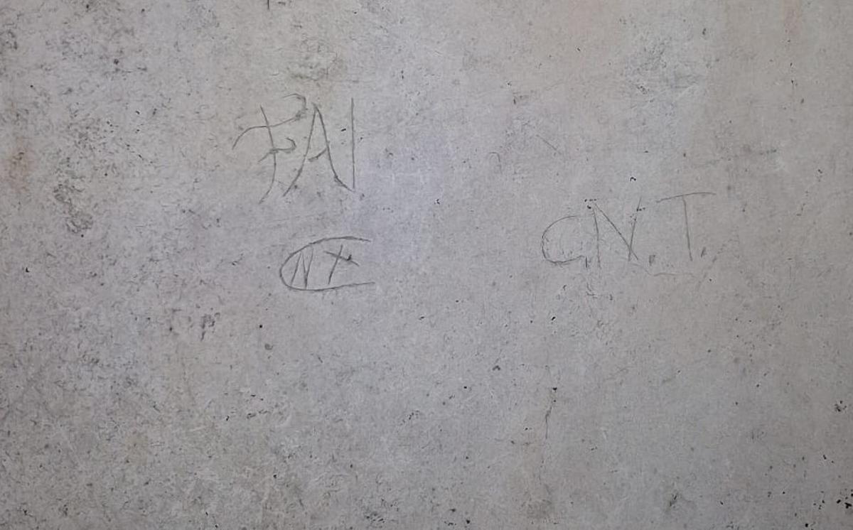 Grafitis de la CNT y la FAI de la época de la Guerra Civil.