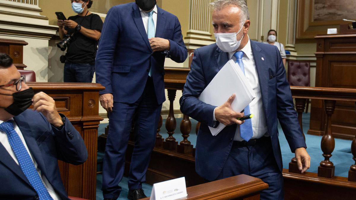 Pleno del Parlamento de Canarias