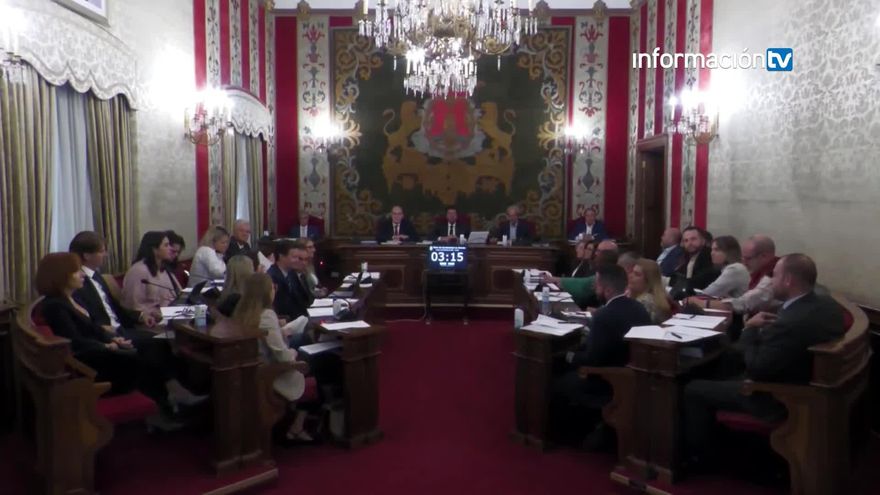 Barcala aprueba los sueldos para el "gobierno paralelo" al son de una fuerte bronca sindical