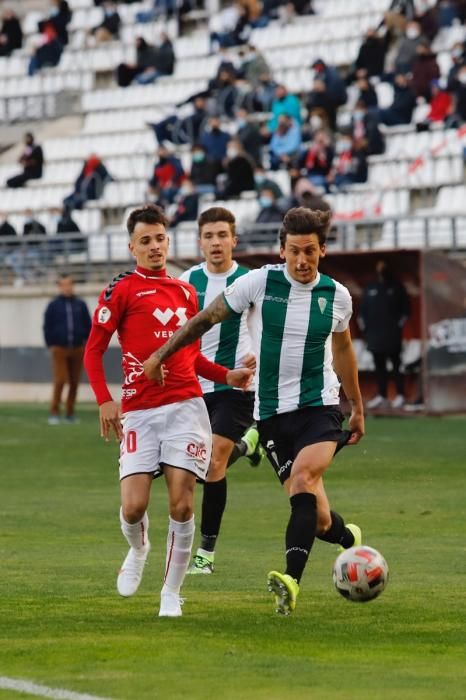 Un Real Murcia peleón no puede con el Córdoba (0-1)