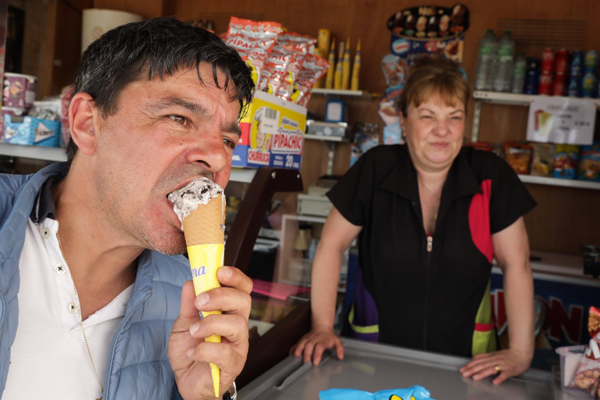 En imágenes: Las casetas de helados en Gijón ya están en verano