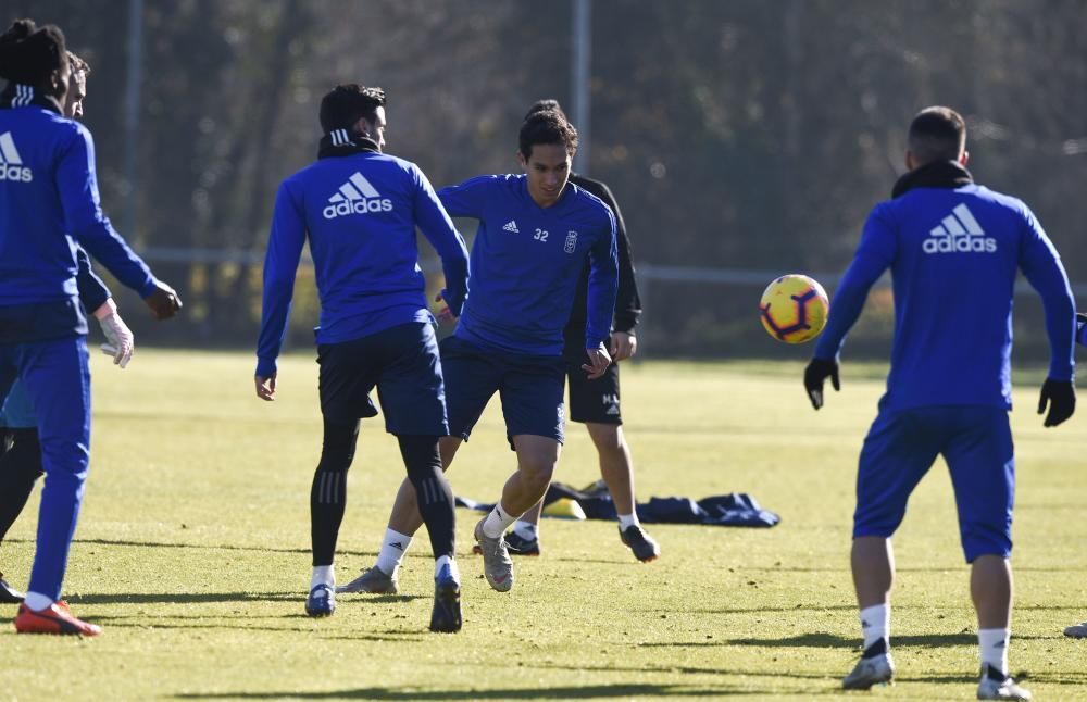 Entrenamiento del Real Oviedo tras ganar en Soria