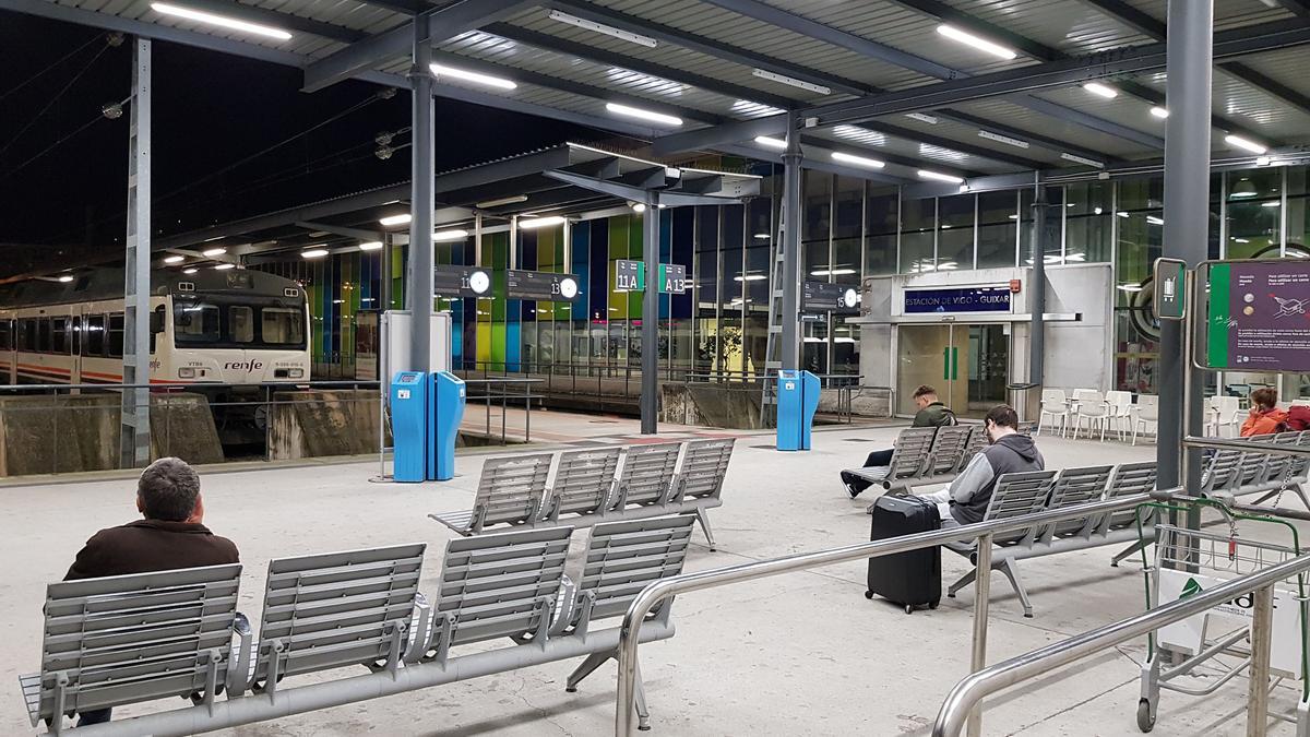 Vista de los andenes de la estación de Guixar, donde sucedieron los hechos