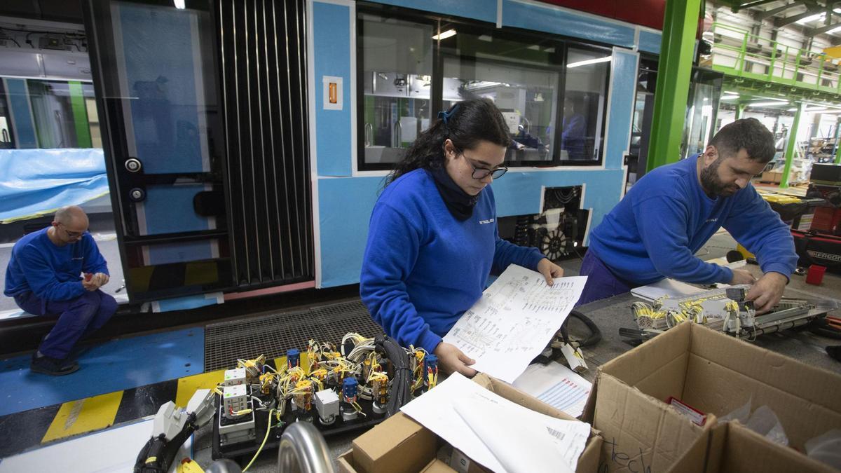 Fábrica de trenes en el polígono industrial de Albuixech.