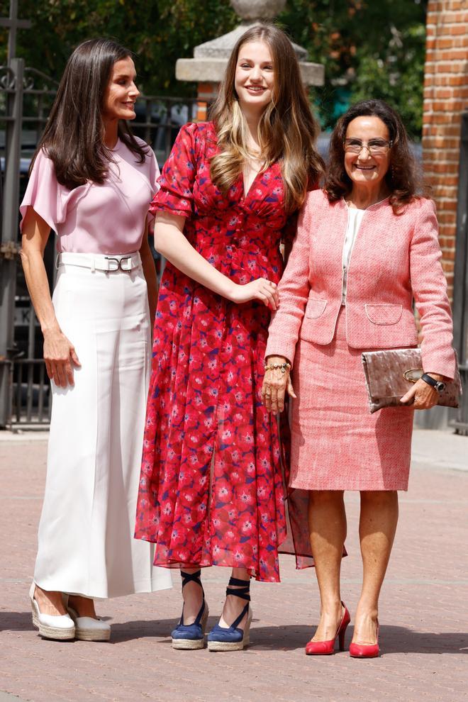 Los looks de la reina Letizia, la princesa Leonor y Paloma Rocasolano en la confirmación de la infanta Sofía